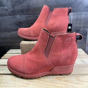 NIB Sorel Women's Evie Pull-on Suede Bootie Waterproof Warp Red / Gum Wedged